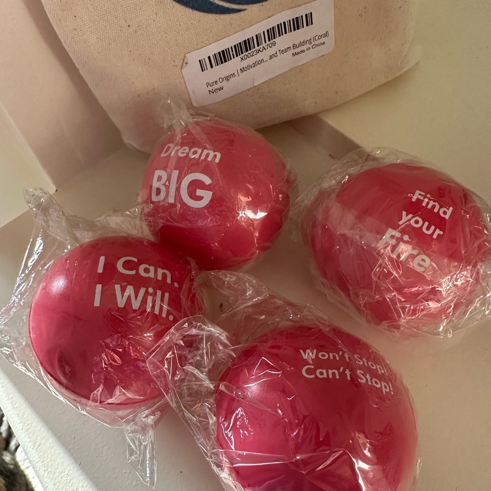 🎁🎁 Pure Origins Motivational Stress Balls with bag